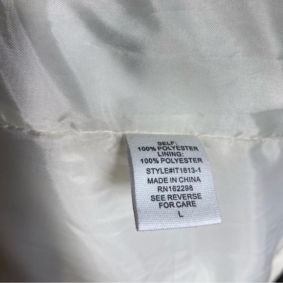 Bucket List Boutique Cream Puffer Vest - Picture 13 of 13